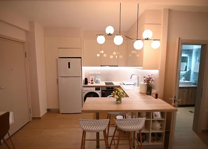 Lilaki Lägenhet Larissa