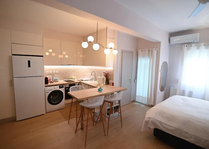 Lägenhet Lilaki Larissa