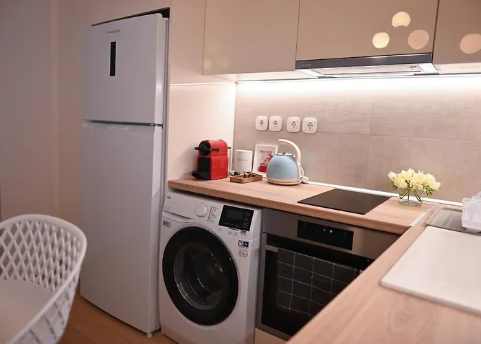 Lägenhet Lilaki Larissa