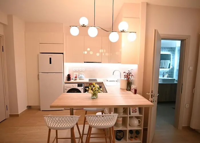 Lilaki Lägenhet Larissa